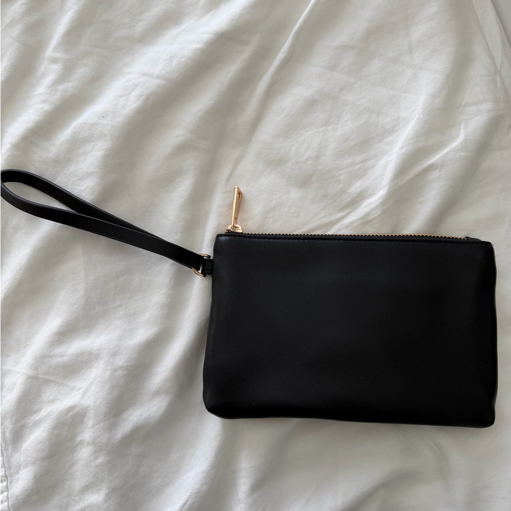 Black wristlet